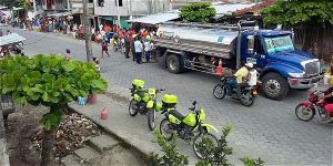 La falta de agua potable amenaza con la aparición de una epidemia en Tumaco, alertan las autoridades